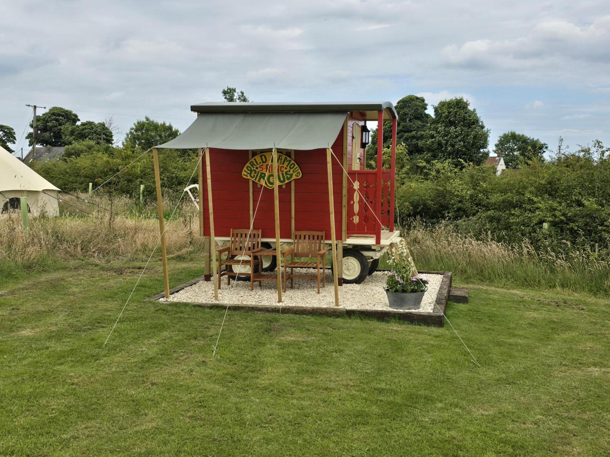 Restored Circus Wagon Saltburn-by-the-Sea Extérieur photo